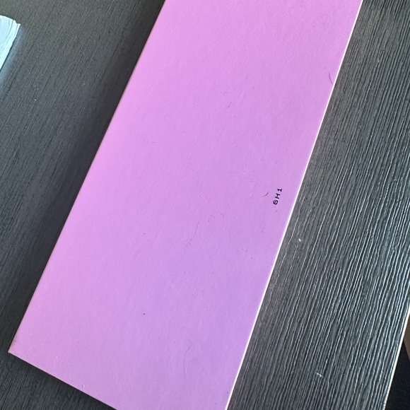 Jeffree Star Cosmetics “Beauty Killer” eyeshadow palette - Picture 4 of 4